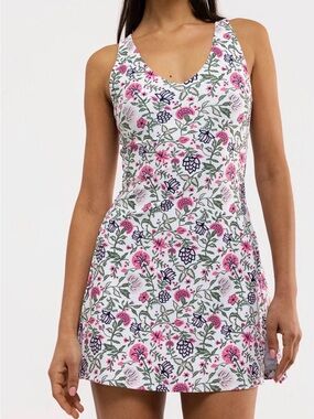 NEW WITH TAGS SMITH & QUINN
campbell mini dress in perennial play pink sz LG